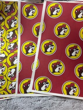 Buc-ees Paper Pack with Die Cuts